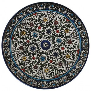 Armenian Ceramic Plate with Floral Anemones Motif Cerámica Armenia